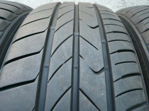 中古タイヤ215/60R17 96H