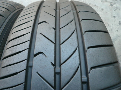 中古タイヤ215/60R17 96H