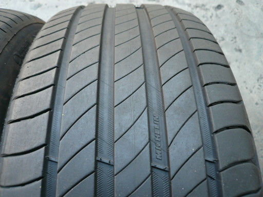 中古タイヤ225/45R17 91W