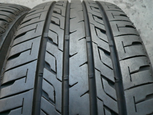 中古タイヤ215/45R17 91W