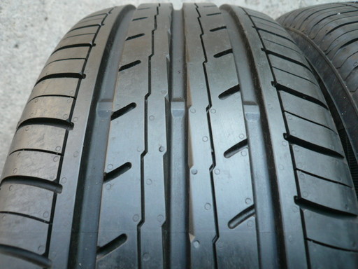 中古タイヤ215/55R17 94V