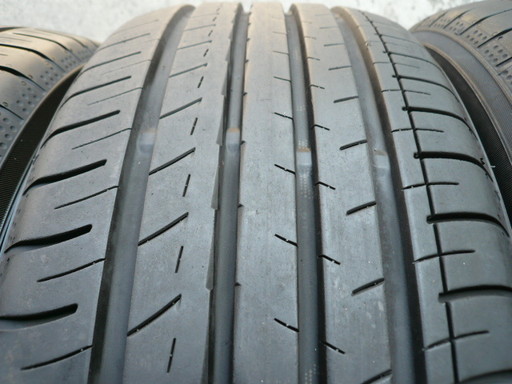 中古タイヤ215/50R17 95W