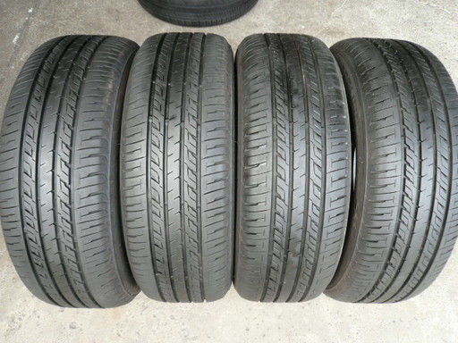 中古タイヤ215/60R17 96H