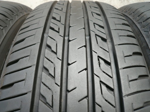中古タイヤ215/60R17 96H