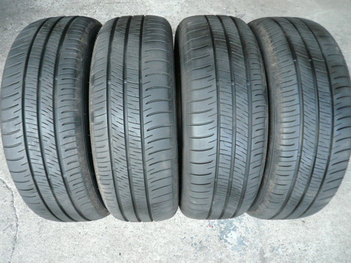 中古タイヤ215/60R17 96H