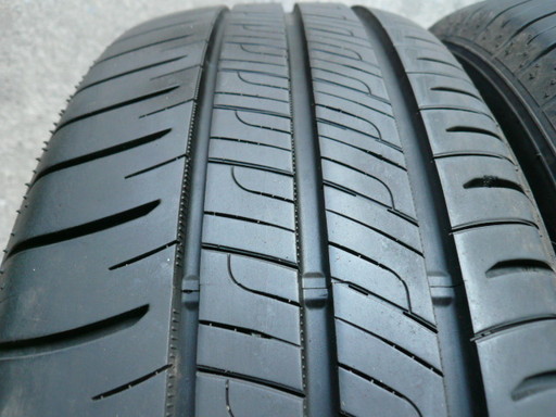 中古タイヤ215/60R17 96H
