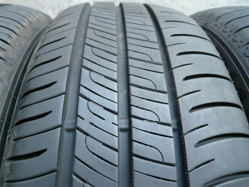 中古タイヤ215/60R17 96H