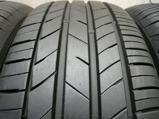 中古タイヤ215/55R17 98W