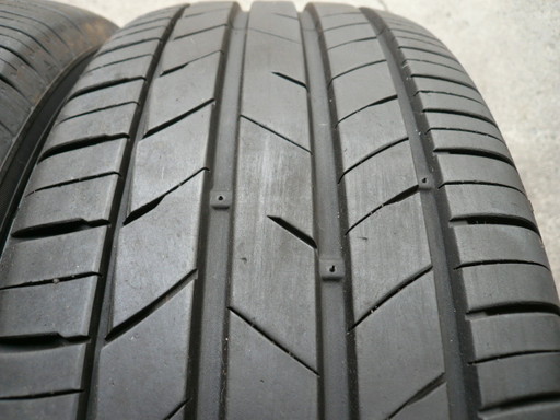 中古タイヤ215/55R17 98W
