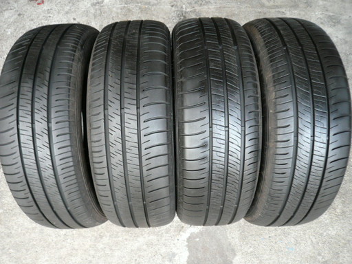 中古タイヤ215/60R17 96H