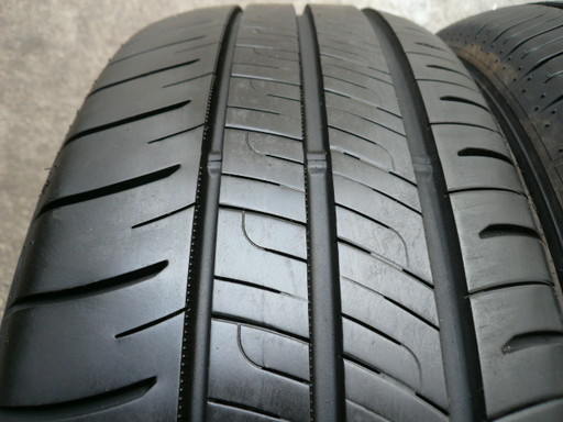 中古タイヤ215/60R17 96H