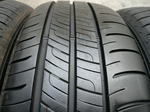 中古タイヤ215/60R17 96H