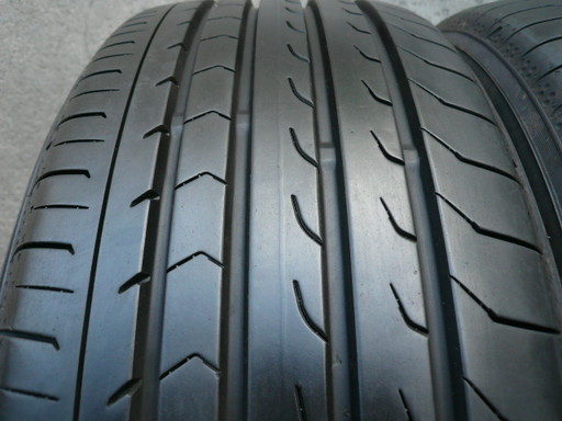 中古タイヤ215/45R18 93W