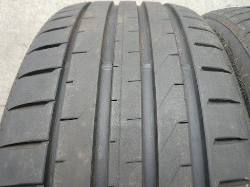 中古タイヤ245/45R19 102Y