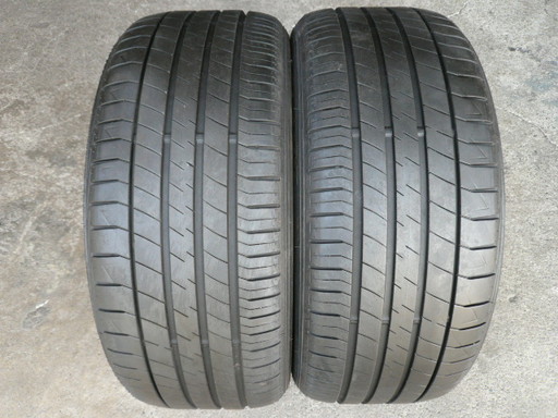 中古タイヤ245/45R18 100W