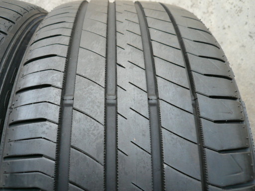 中古タイヤ245/45R18 100W