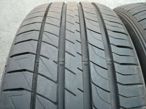 中古タイヤ215/45R18 93W