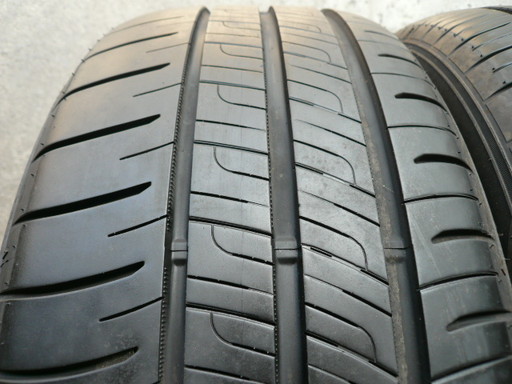 中古タイヤ235/50R18 97W