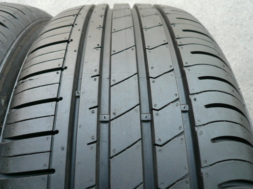 中古タイヤ235/50R18 101W