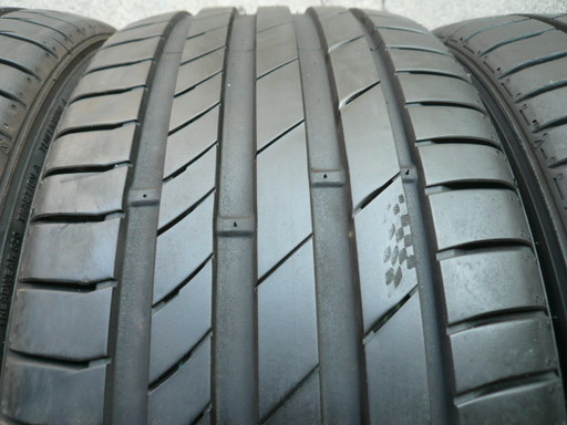 中古タイヤ235/40R18 95Y