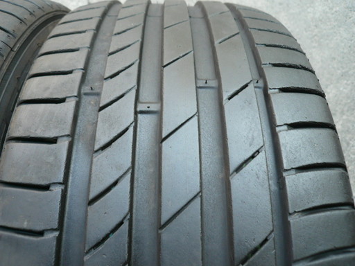 中古タイヤ235/40R18 95Y